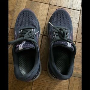 Brooks glycerin 19 size 9.5 great condition!